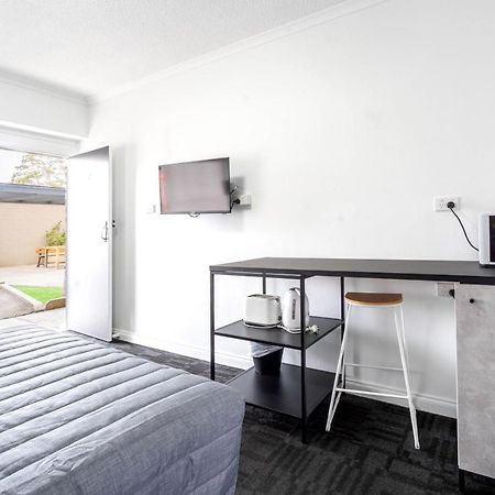 City West Motel Adelaide Exteriör bild